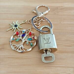 Louis Vuitton Lock & Key Set #305 w/ a Tree of Life & Sunburst Charms Keychain